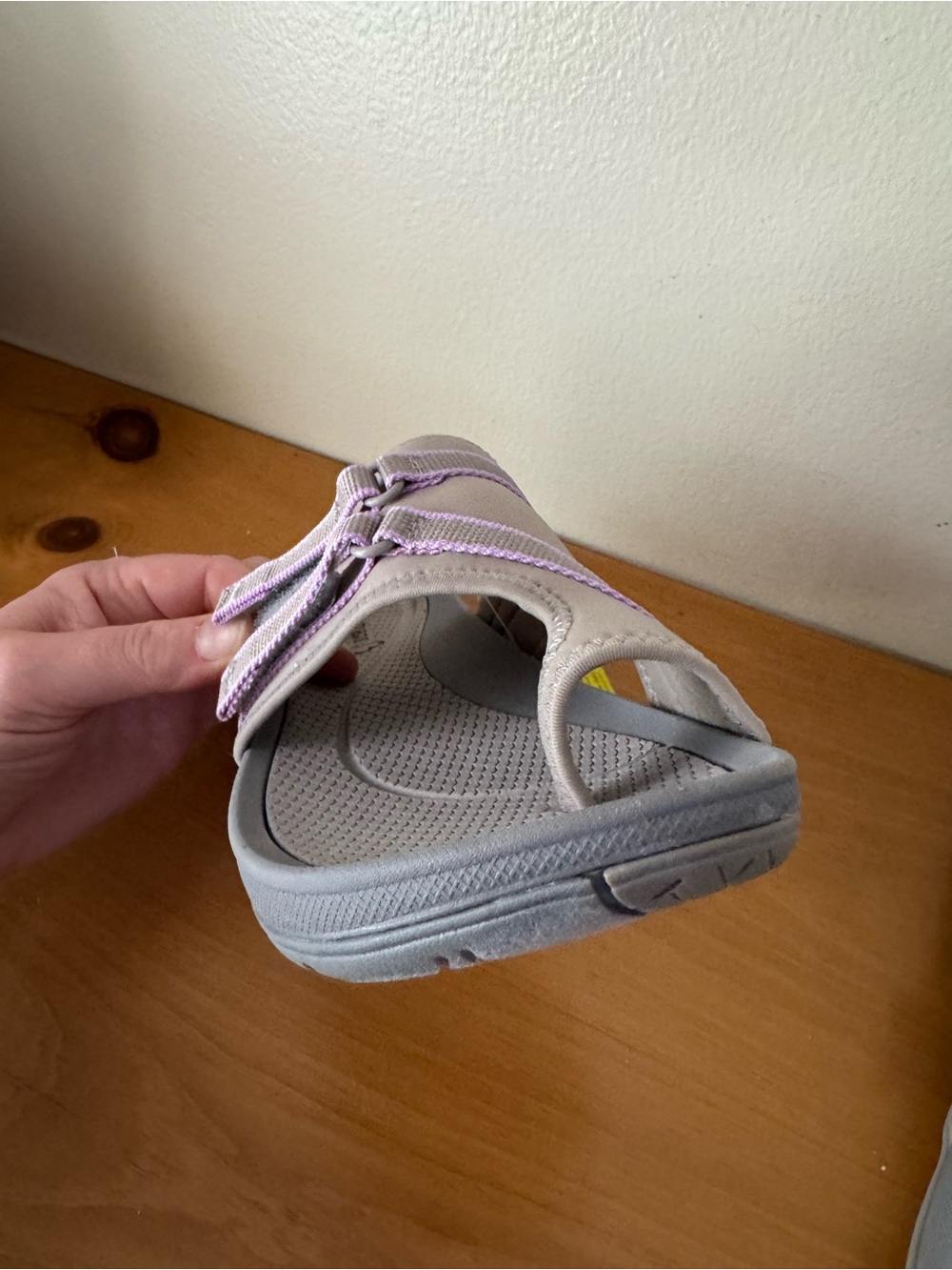 BareTraps Gray Sandals - New with Tags - Picture 9 of 12